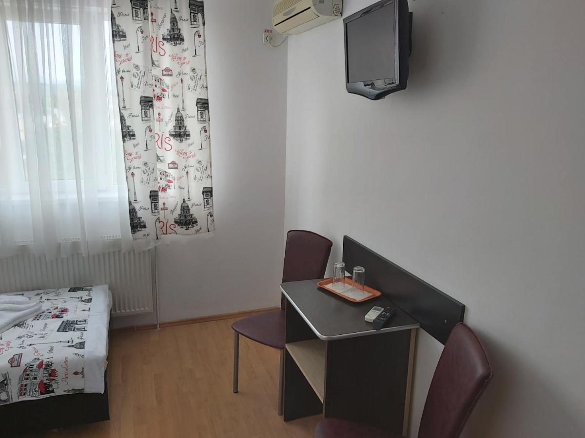 Hotel River Târgu Jiu Εξωτερικό φωτογραφία