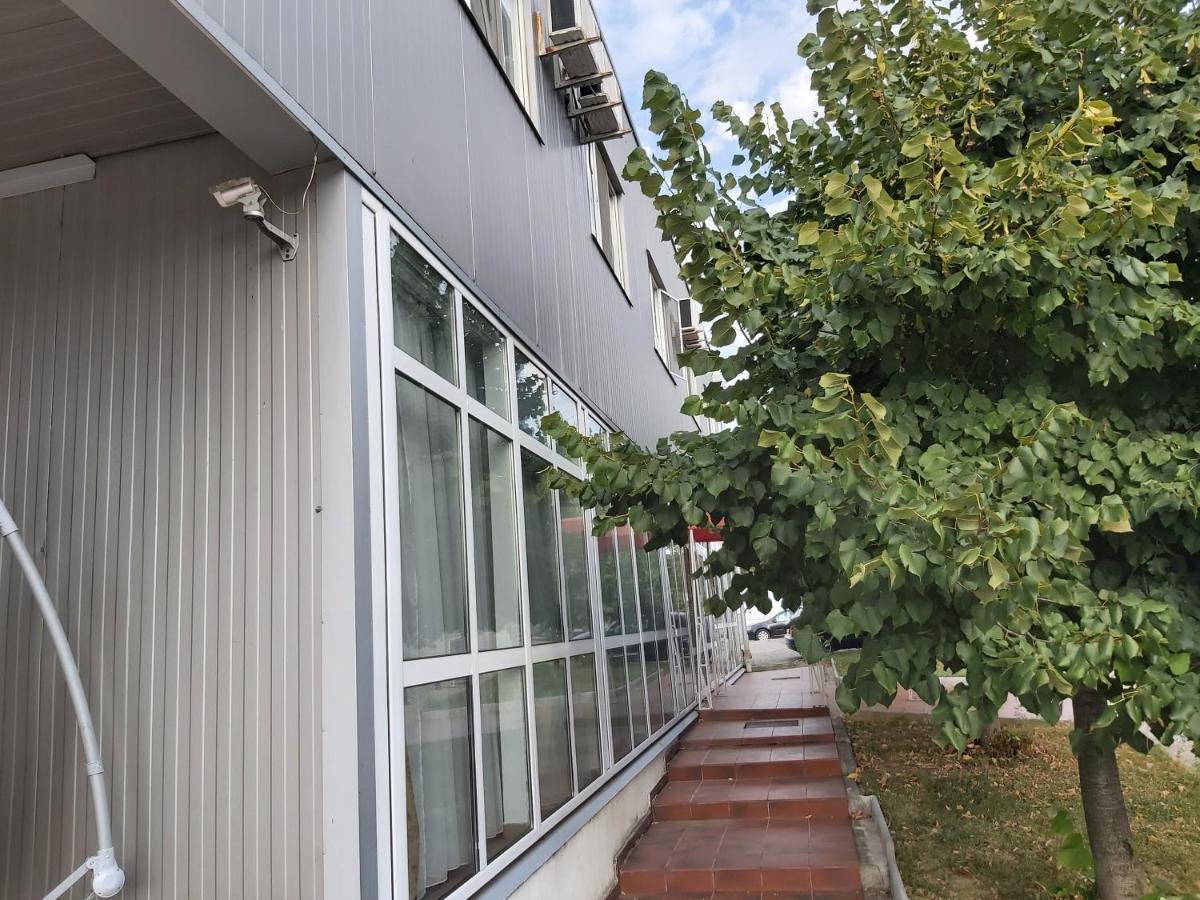 Hotel River Târgu Jiu Εξωτερικό φωτογραφία